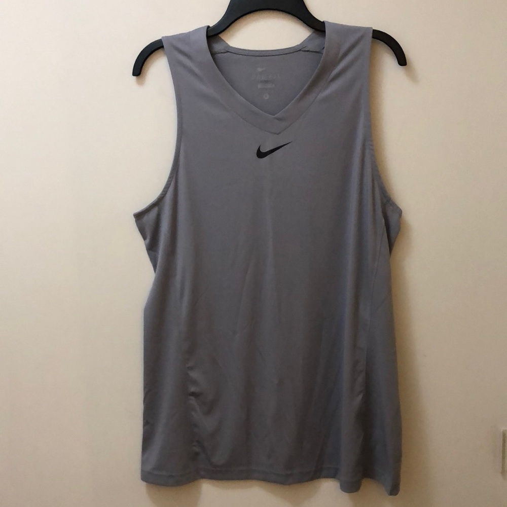 Nike Men’s Large Grey Dri-Fit Tank. 100% Polyester. Excellent condition!